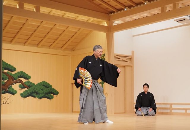 Performance of Shimai
(C)一般財団法人日本伝統芸術文化財団