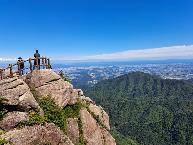 山上公園内には展望台があります