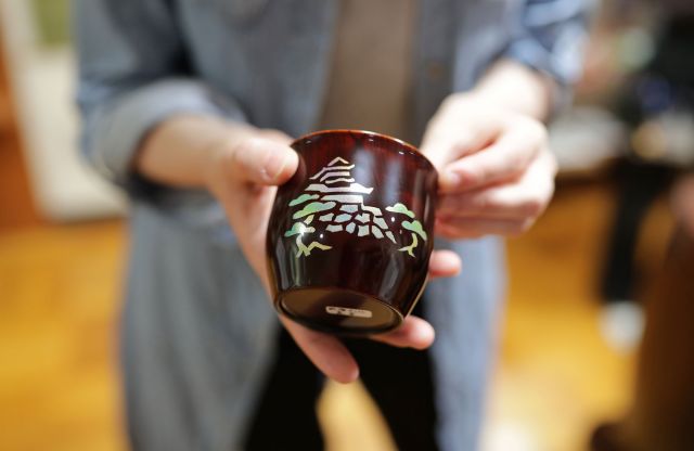 A lacquerware dish