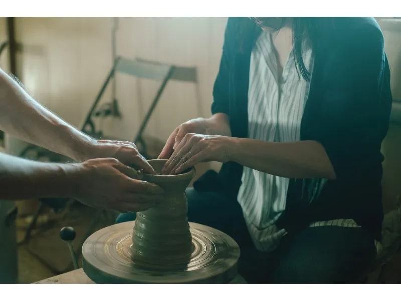850年の技に触れる、丹波焼陶芸体験