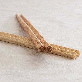 Name-adding option as part of the pentagonal chopstick-making experience (illustration)
株式会社WoodHead