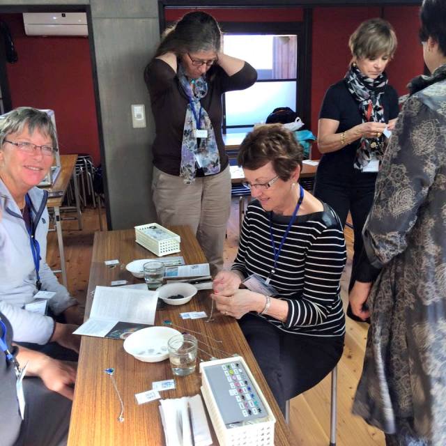 Scene of creation during the cloisonne-making experience 1