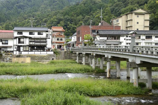 View of the streets of Misasa Onsen
（C）鳥取県