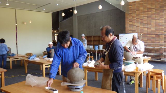 The Shigaraki Ware hands-on activity