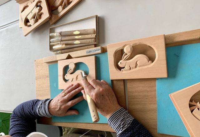 Connect with Wood-Wood Carving Workshop