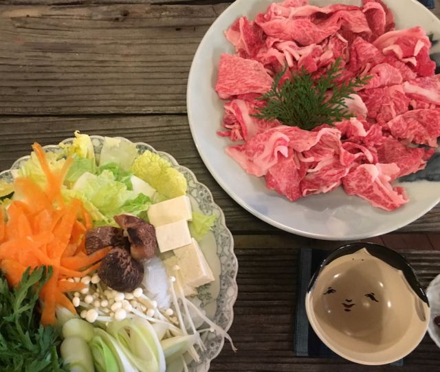 調理前の松阪牛と野菜