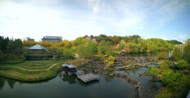 Scenery from the Suikeien Garden (the view from Kangetsu Bridge)