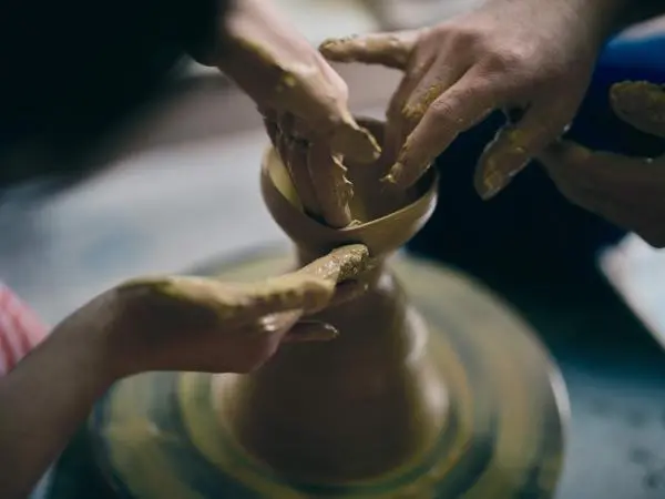 Echizen Pottery and Echizen Chest Craft Tour with Japanese Sake Experiences