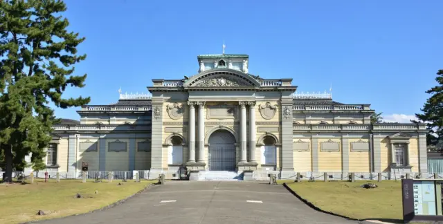 奈良国立博物館