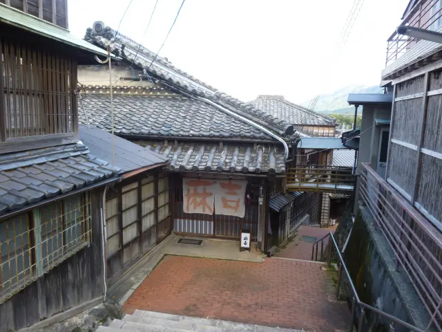 古市・麻吉旅館