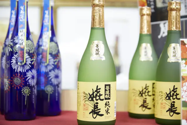「菩提酛（ぼだいもと）」と呼ばれる昔ながらの仕込み方を現代に復活させたプロジェクトによって生まれた日本酒。