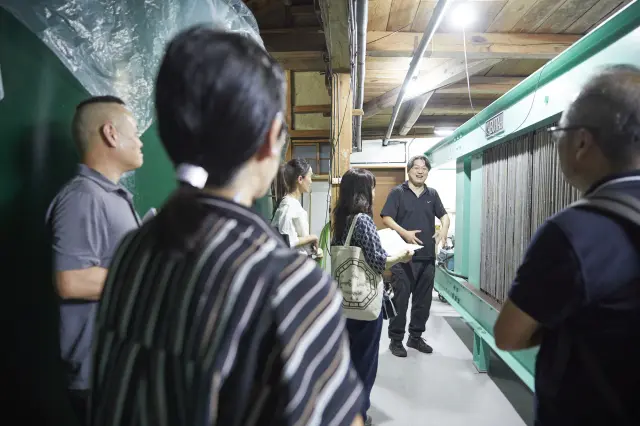 Sake brewery tour
These tours are held outside of the busy brewing season (advance reservations required).
