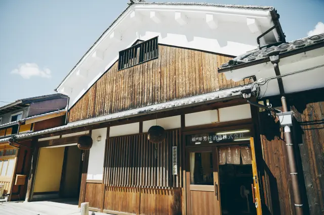 周辺地域は、かつては城下町として栄えていた。
伝統的な街並みが残っている。