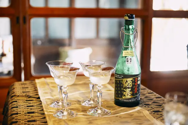 事前予約にて試飲体験ができる。（日本語のみ対応）