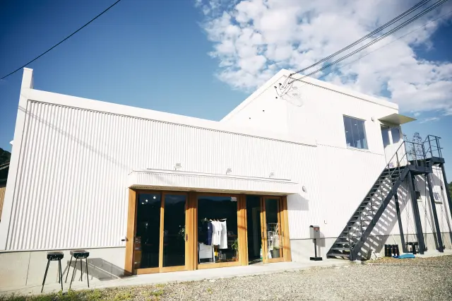The exterior of the TANGOYA BREWERY & PUBLIC HOUSE. A short walk from JR Yosano Station.