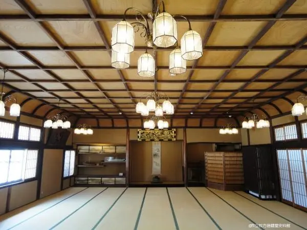 Special experience in a private 63-tatami-mat size banquet hall (roughly 105 square meters