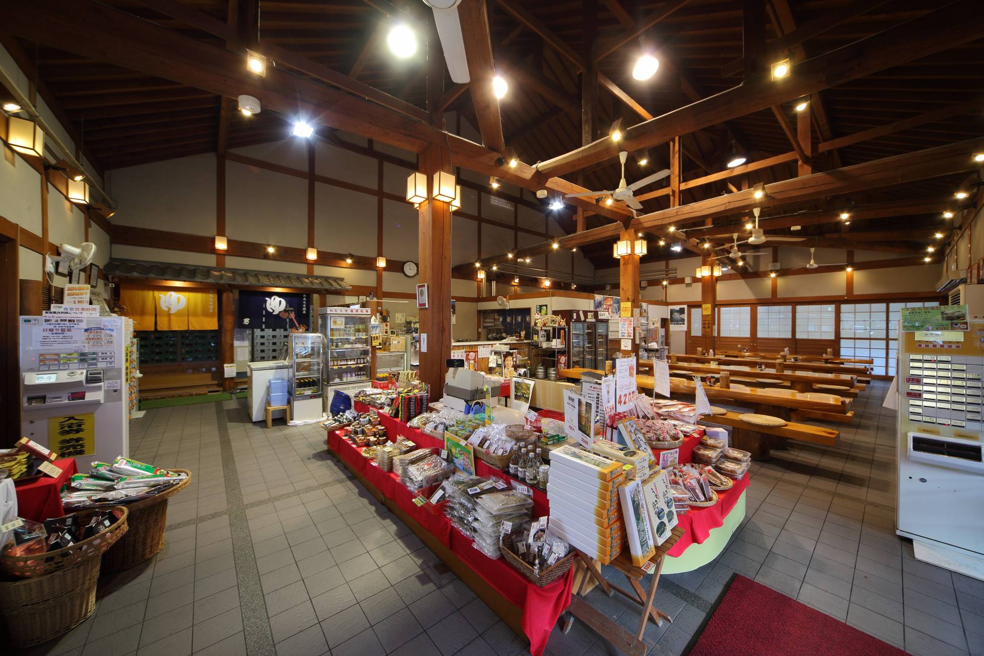 大露天風呂・売店、食堂