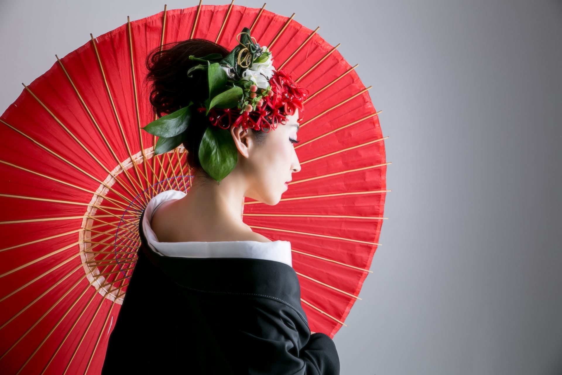 あでやかな衣裳を身にまとう「本格花魁体験」で非日常的な京文化体験を。