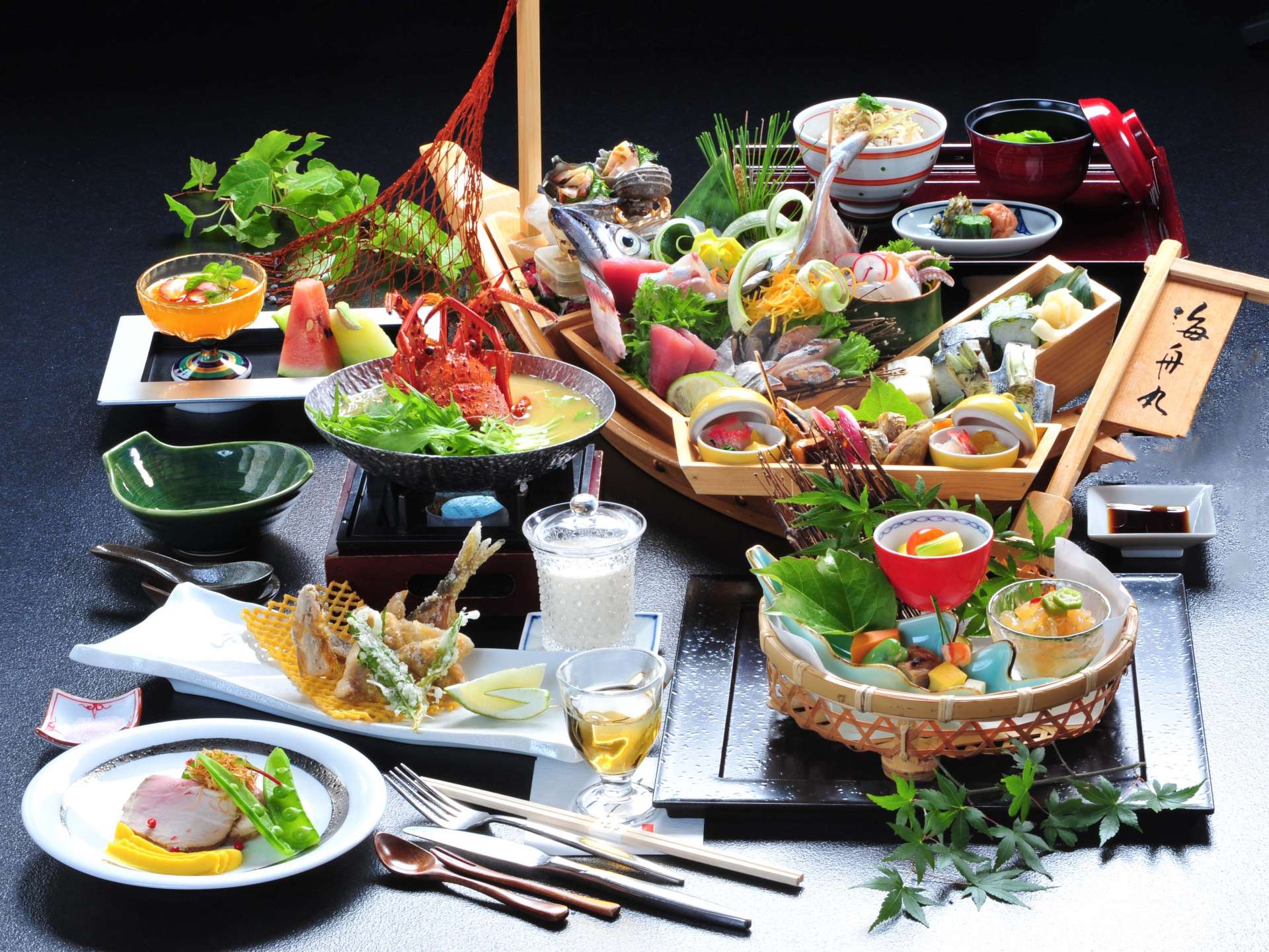 紀州舟盛会席「潮さい」（イメージ）には郷土料理も。