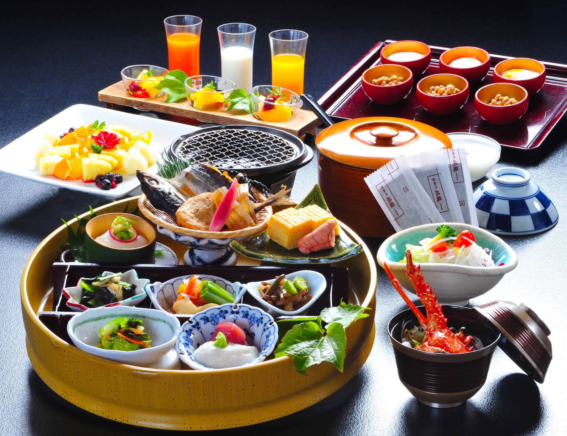 朝食は和洋2種類からセレクト。写真は「和定食」(イメージ)。
